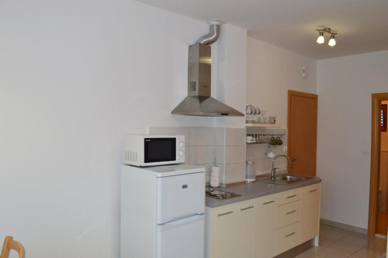 Apartments Vilim Tisno Eksteriør billede